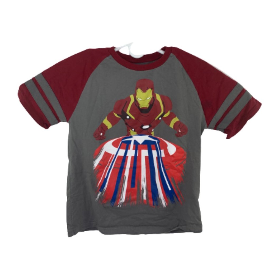 Captain America & Iron Man Civil War Size Small